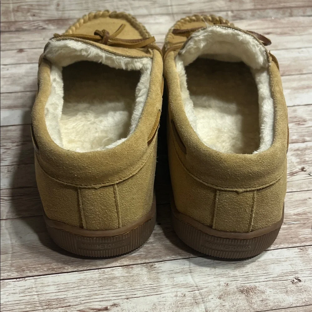 Minnetonka Pile Lined Hard Sole Men's Tan Suede Loafers Slippers 13W